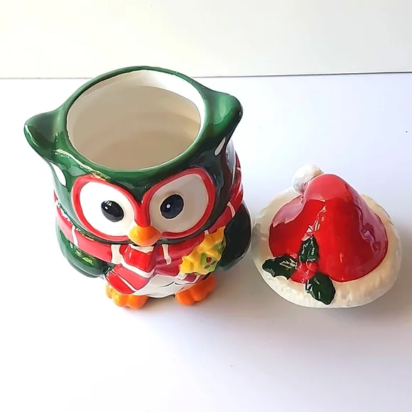 NWT, David's Cookies Christmas Ceramic Cookie Jar. Owl Design. - Picture 7 of 15